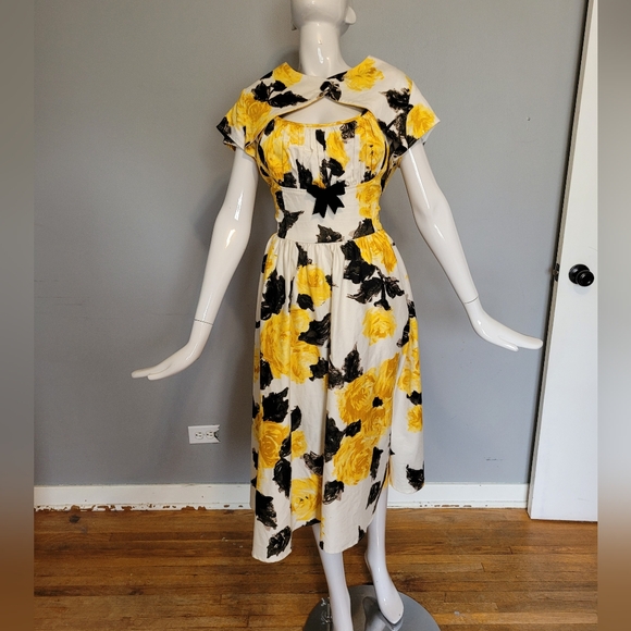 Pinup Couture Evelyn Yellow Roses Swing Dress + Bolero, VGUC, Size XL - Picture 2 of 11